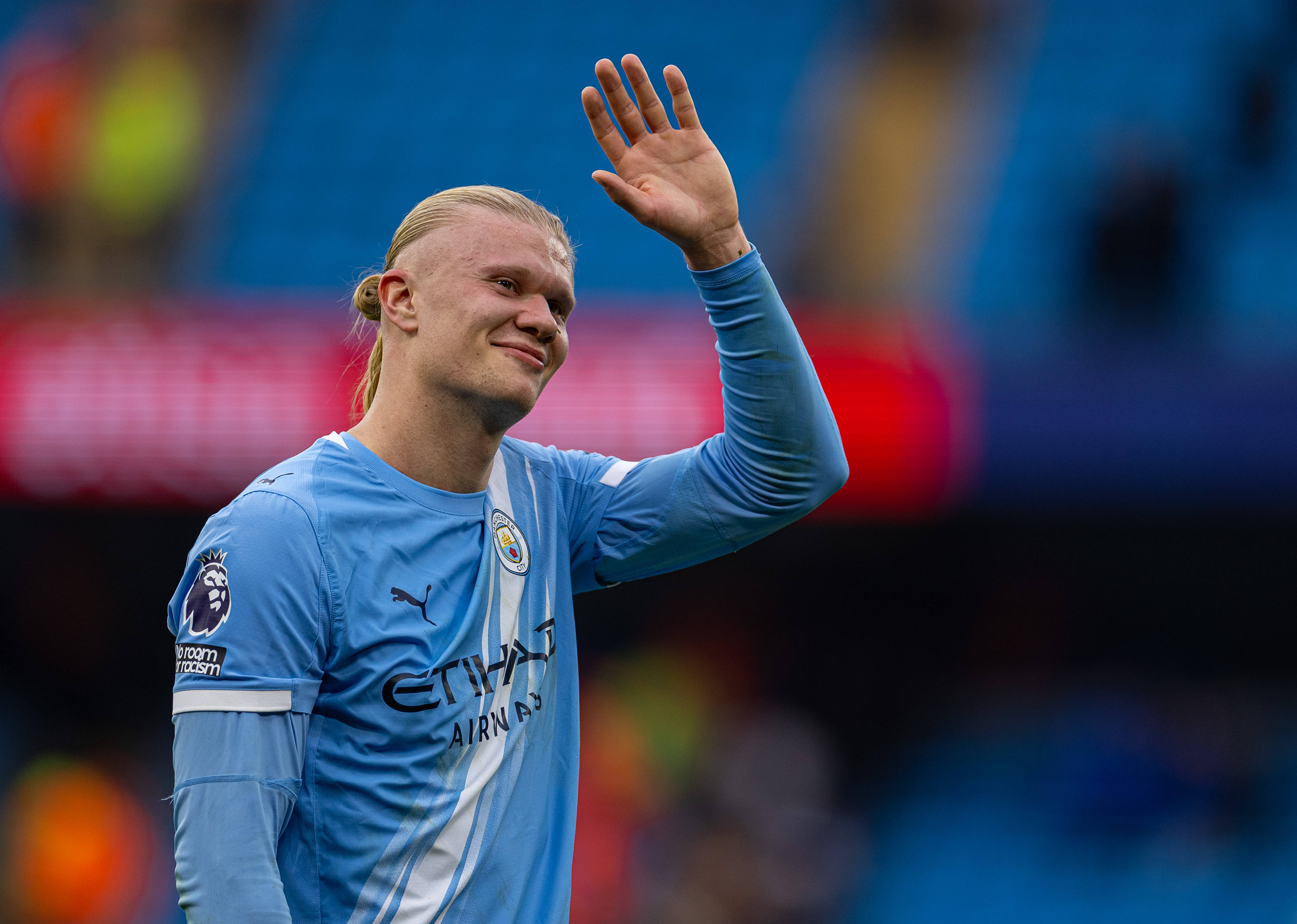 曼城横扫巴黎，皮克扛起全队