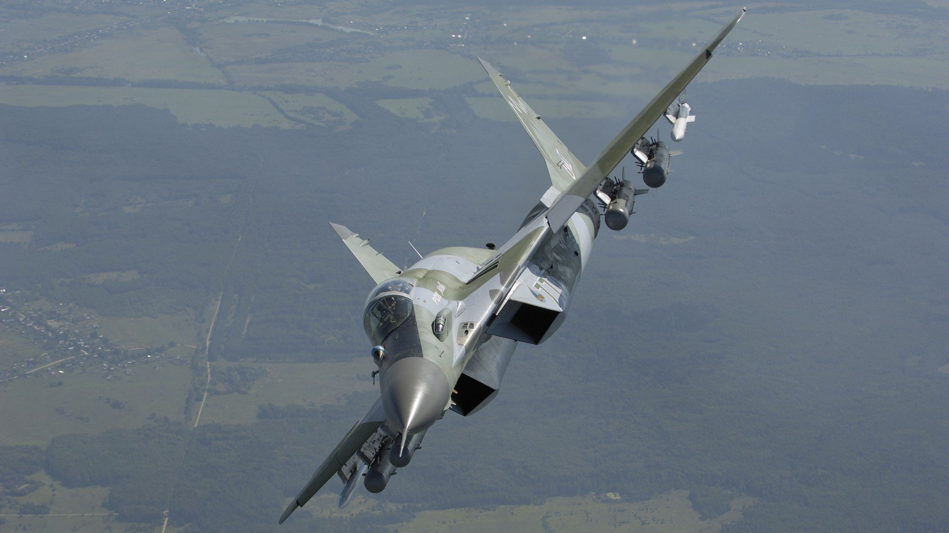 赛道与沙场，F1卡塔尔激战与马里终结的中东棋局