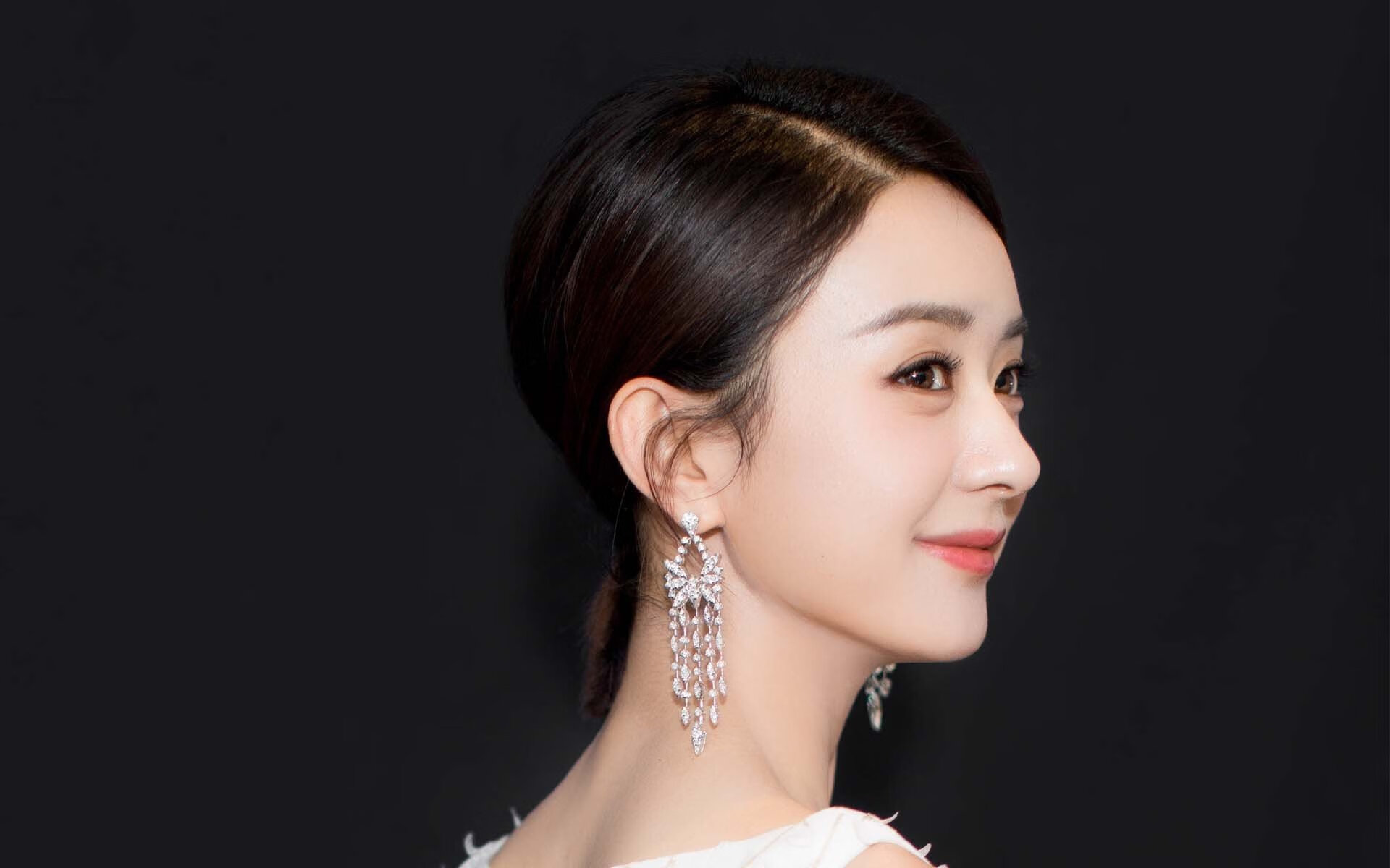 天山虎啸压蛟龙,浓眉攻防一体成新疆取胜关键